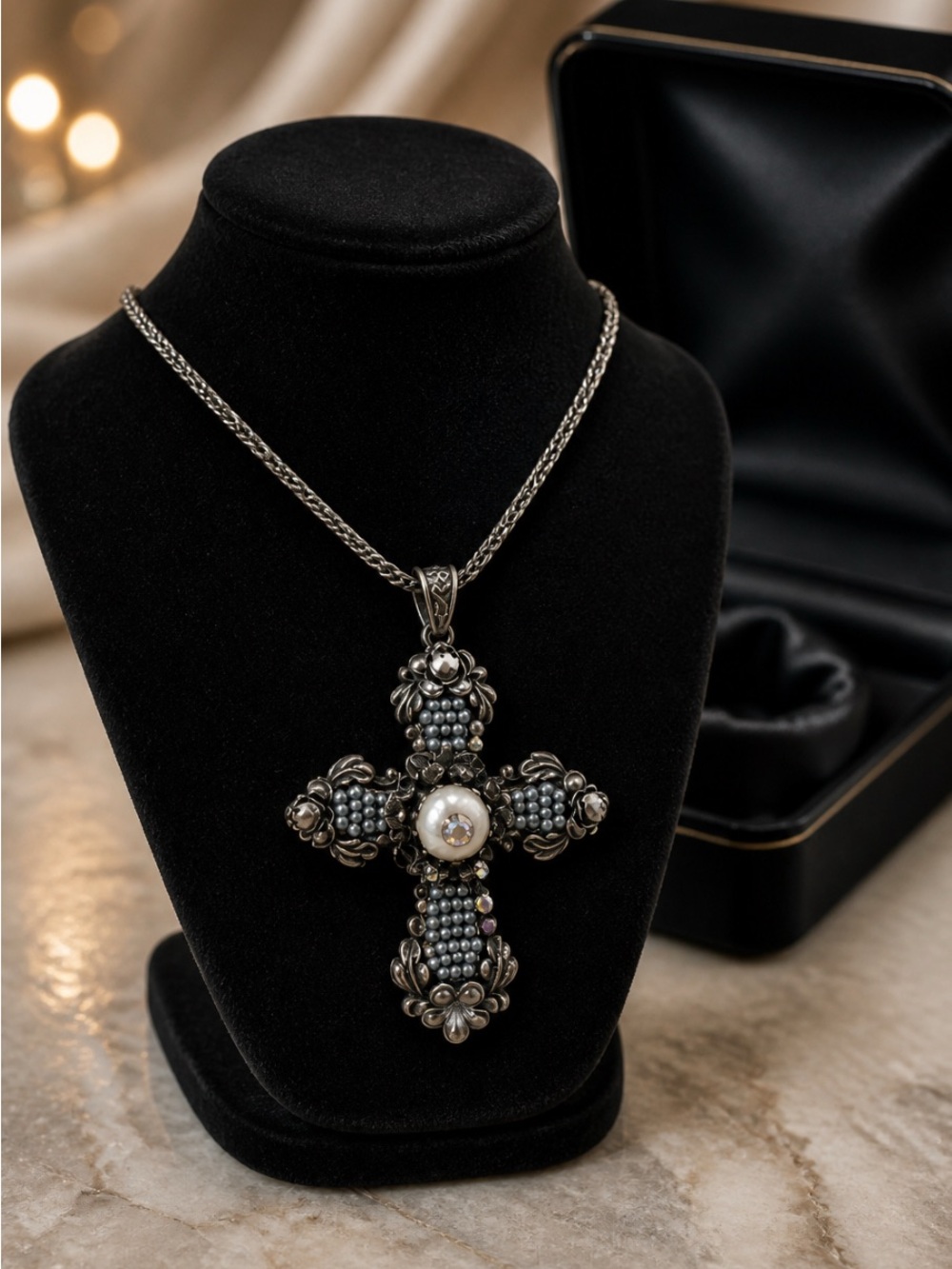 Vintage-Inspired Cross Pendant Necklace in Silver with Pearl Accent
